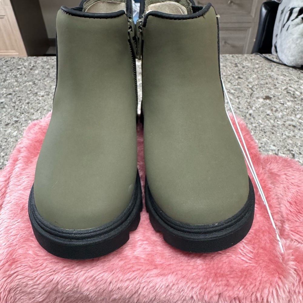 Toddler Jumping Bean Olive Memory Foam Boots